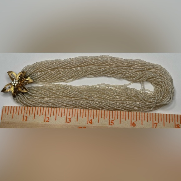 Vintage Luxurious Multi-Strand Pearl Necklace with Gold Bow Clasp - Picture 14 of 14